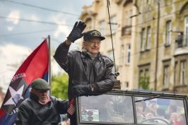 Dnes slaví 99. narozeniny Earl Ingram, osvoboditel města Plzně a jihozápadních Čech
