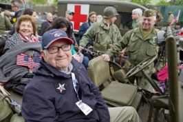 Osvoboditel a veterán 2. pěší divize Herman Geist slaví 98. narozeniny