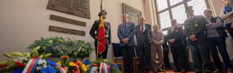 Velvyslanci USA a Belgického království zavítali na radnici, kde uctili památku válečných veteránů