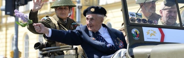 Před 97 lety se narodil Josef Švarc, hrdina, příslušník Československé samostatné obrněné brigády a pravidelný účastník Slavností svobody Plzeň