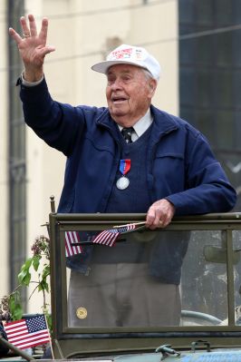 Dnes slaví 95. narozeniny veterán a osvoboditel jihozápadních Čech Vernon Schmidt